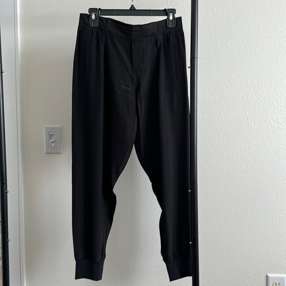 ATM joggers
